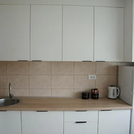 33 * Lukavica